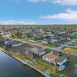 Heated Pool, Dock & Bicycles - Villa Endless Sunshine - Roelens