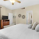 Navarre Towers 805