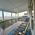 854 S Fletcher
