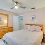 Coastal Retreat With Grill 4 Mi To Dtwn Cape Coral!