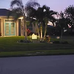 Villa Dandelion