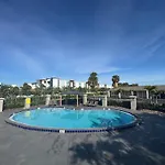 Super 8 By Wyndham Kissimmee-Orlando