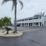 Deluxe Inn - Sarasota