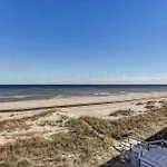 Coral Sands Beautiful Condominium