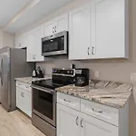 Gulf Access With Boat Slip, Heated Saltwater Pool - Bacino Vistas 205 & 208 - Roelens
