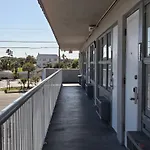 Beach House Inn