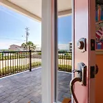 Petfriendly Fletcher Condo