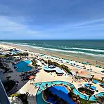 Vacation In Comfort And Luxury - 1Br Direct Oceanfront - Wyndham Ocean Walk -1302