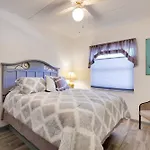 St Augustine Condo With Screened Porch, Pool Access!