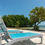2402 Ocean Pointe