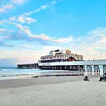 Vacation In Resort Luxury - Updated 1Br King Bed Master Jacuzzi Suite - Wyndham Ocean Walk 2429