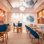 Hotel Continental Miami Beach, Tapestry Collection By Hilton