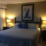 Shores Club