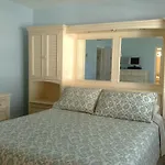 Edgewater Inn