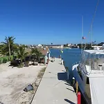 Smugglers Cove Resort And Marina