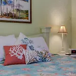 Anchor Inn Nsb Bed And Breakfast