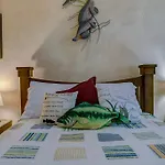 Anchor Inn Nsb Bed And Breakfast