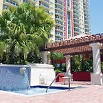 Luxury Apartments At Intracoastal