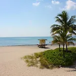 Manta Ray Inn