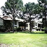Linkside Villas At Sun \'N Lake Estate