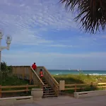 10Stepstothebeach Hollywood Rentals By Owner