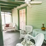 Alexander Homestead Bed And Breakfast