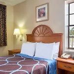 Americana Inn & Suites