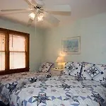 Rolling Waves Beach Cottages
