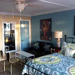 Club Bamboo South - Bradenton Beach