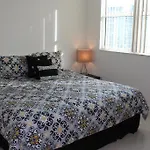 Lyx Suites By The Miami River