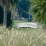 Hollywood Beach Golf Resort