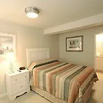 Island Time Inn