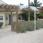 La Te Da By The Sea