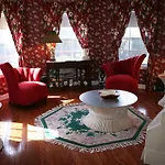 Heron Cay Lakeview Bed & Breakfast