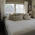 Eight Wilton Flats