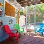 128-Conch House