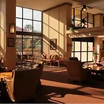 Eagle\'S Nest Beach Resort