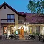 Old City House Inn And Restaurant