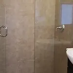Le Cabanon Motel