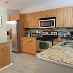 2Br/1Ba Sienna Park Apartment
