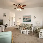 5211 Avenida Pescadora