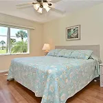 Bay Tree Club 106