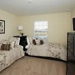 Gorgeous 4 Bed 3 Bath Town Home 5 Miles From Disney