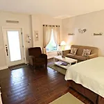 The Inn At Camachee Harbor
