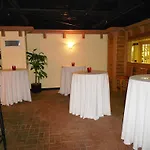 Ramada Maingate West