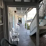 Cedar Inn