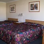 Emerald Sands Inn