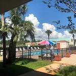 Days Inn & Suites By Wyndham Navarre - Near Beaches Hurlburt