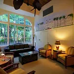Palm Beach Hotel Petite Retreat 2 Blocks To Beach!! Historic Landmark