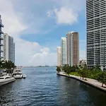 Luxury 5-Star Condo @37Th Floor In Icon Brickell 2B/2B
